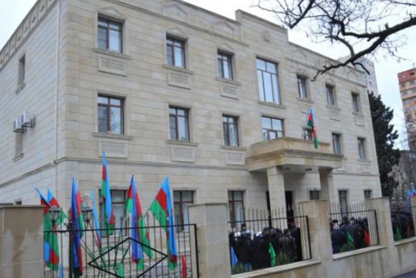 Dövlət Xidmətinin mülki işçilərinin aylıq vəzifə maaşları yeni redaksiyada təsdiqlənib