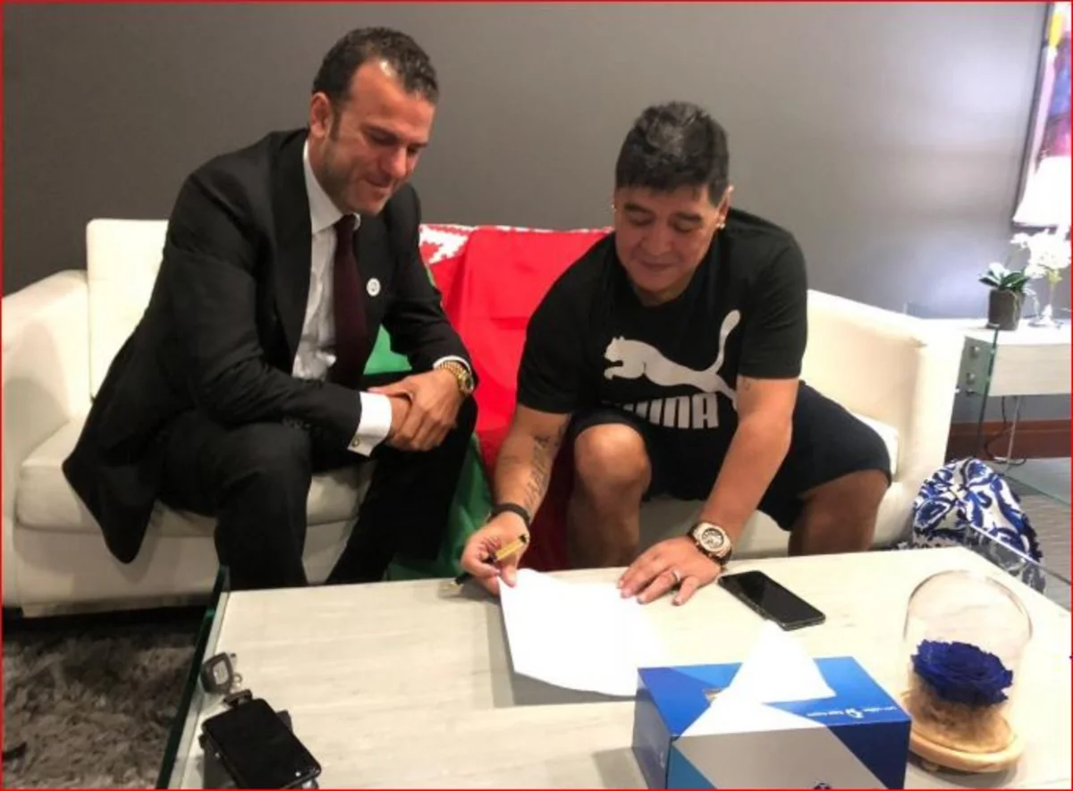 Maradona Belarusun Dinamo klubunun idarə heyətinə sədr seçilib