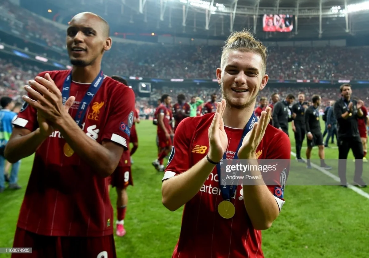 Liverpulun futbolçusu Harri Keyni təhqir etdiyi üçün cəzalanıb
