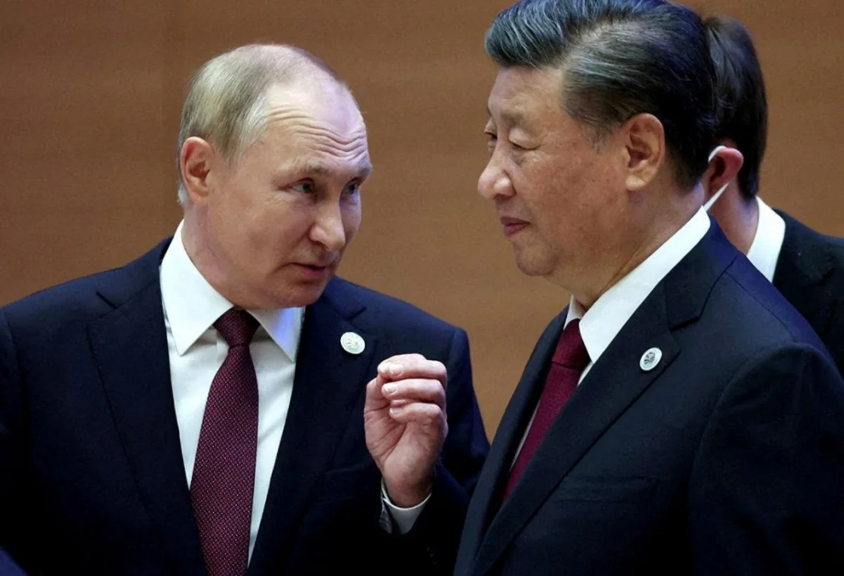 Xi Jinping and Putin hold phone conversation