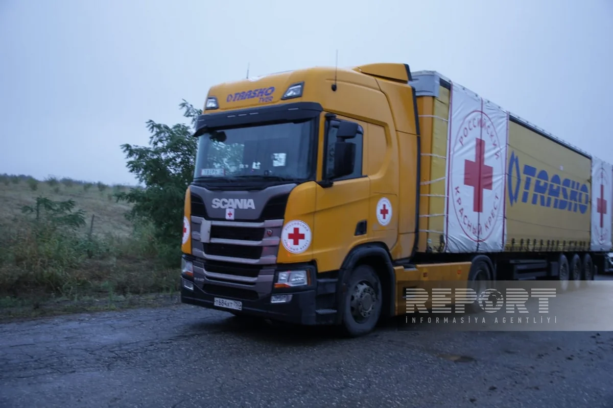 Грузовик с продовольствием РОКК из Агдама отправился в Ханкенди