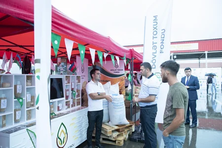 Ağstafada toxum sərgi-satış yarmarkası təşkil olunub