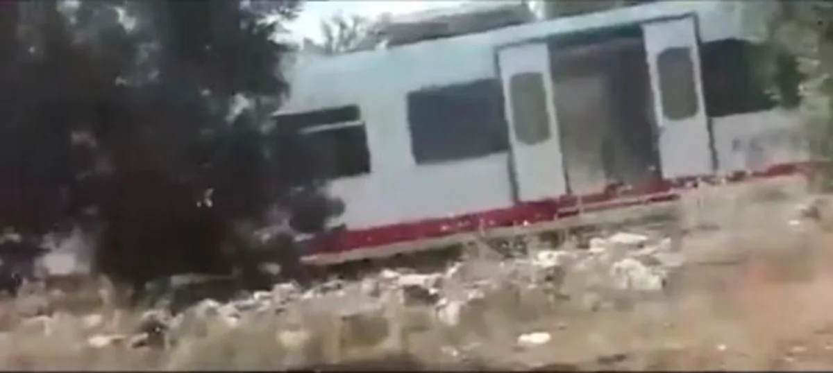 İtaliyada iki qatarın toqquşması nəticəsində 10 nəfər ölüb