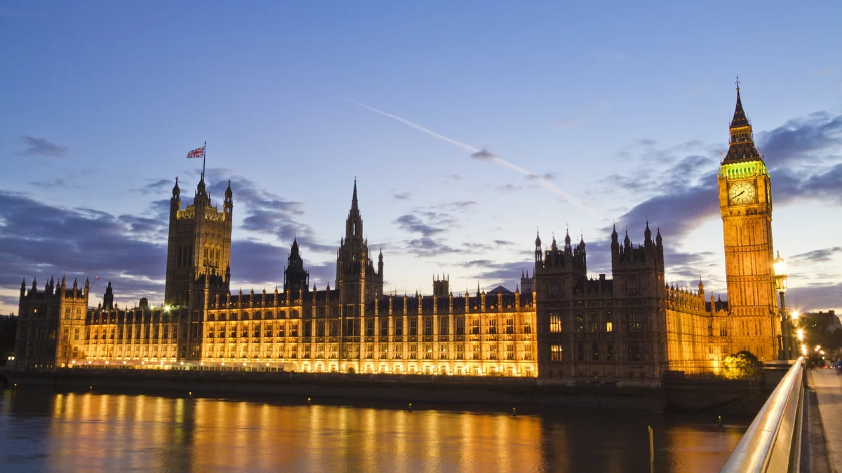 Лейбористы призвали Мэй пересмотреть условия Brexit