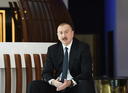 Ilham Aliyev, Mehriban Aliyeva inaugurate face mask factory