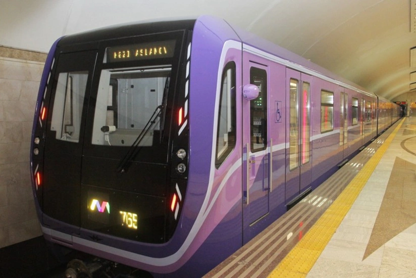 Metroda qatarların hərəkəti bərpa olunub - YENİLƏNİB-2