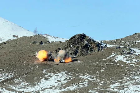 Azərbaycan hərbçiləri “Qış təlimi - 2025”də yüksək peşəkarlıq nümayiş etdirirlər