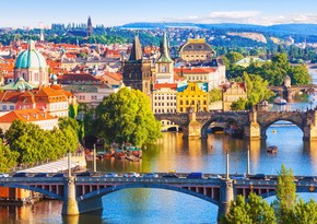 Czech Republic closes borders as coronavirus cases soar