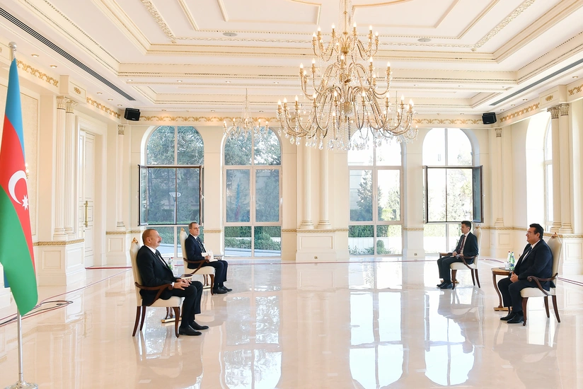 Президент Азербайджана принял верительные грамоты посла Румынии