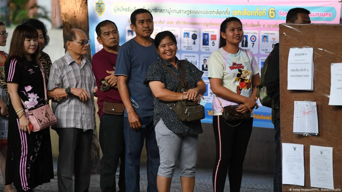 Tailandda parlament seçkilərində səsvermə başlayıb