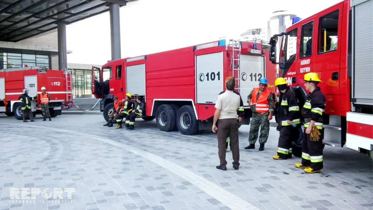 “Trump Tower Baku”da yanğın olub - FOTO