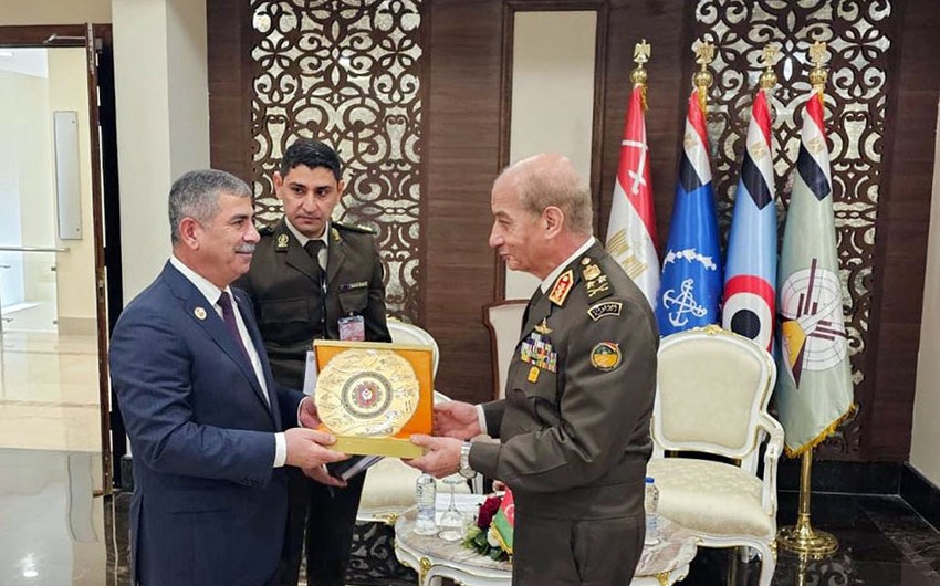 Azərbaycan və Misir müdafiə nazirləri hərbi əməkdaşlığı müzakirə ediblər