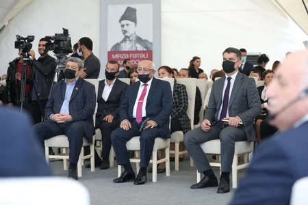 ADA-da yeni təhsil proqramı başlayıb