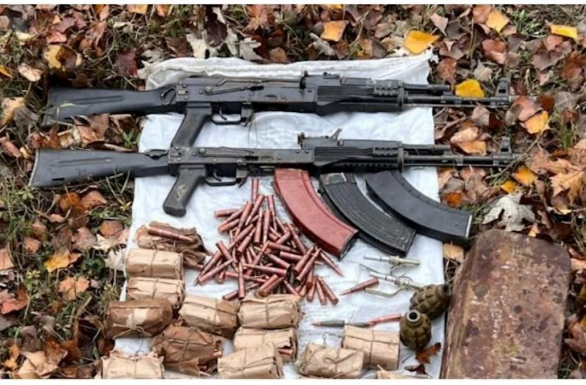 Xankəndidə avtomat, pulemyot və qumbaralar tapılıb