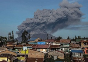 Число погибших в результате извержения вулкана в Индонезии возросло до 13