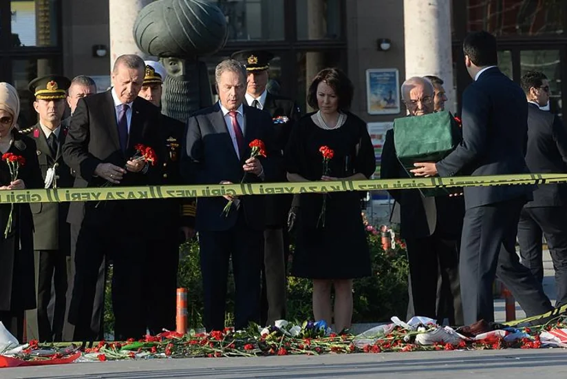 Turkish and Finnish presidents pay homage at Ankara bombing site