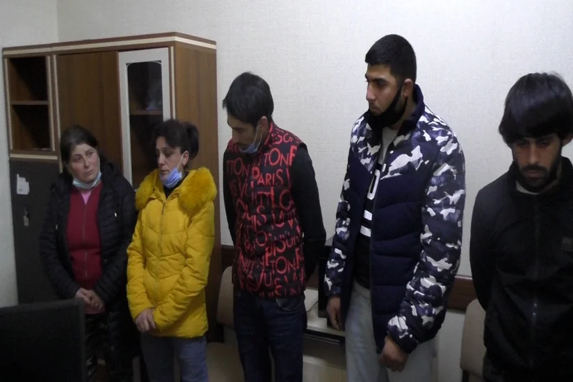 Bakıda ana, oğlu və qohumu oğurluğa görə saxlanıldı