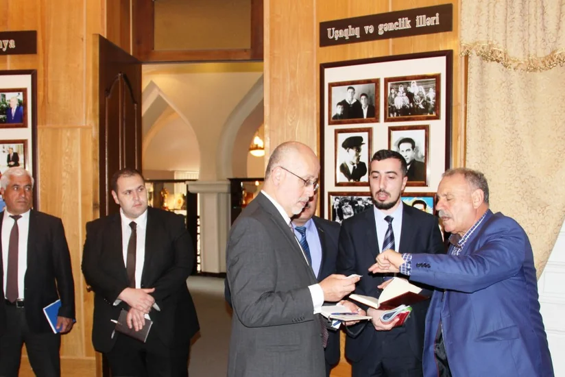 ​Meksika səfiri Gəncəyə səfər edib