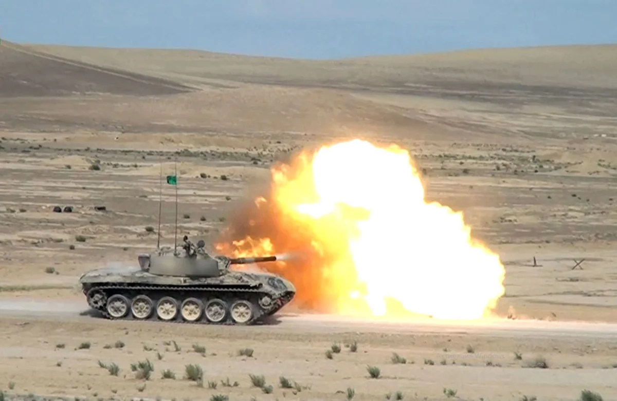 Azerbaijani Army continues training of tank units 