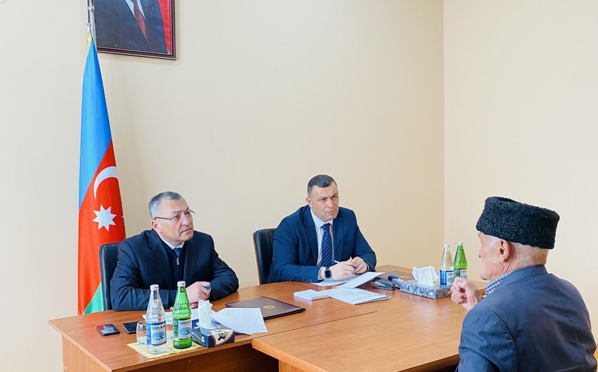 Dövlət Komitəsinin sədri Biləsuvarda vətəndaşları qəbul edib