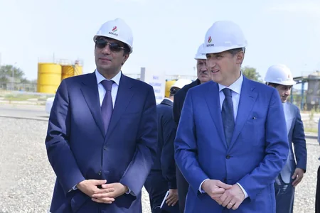 ​BHOS Rector Elmar Gasimov meets internees at Azerikimya PU