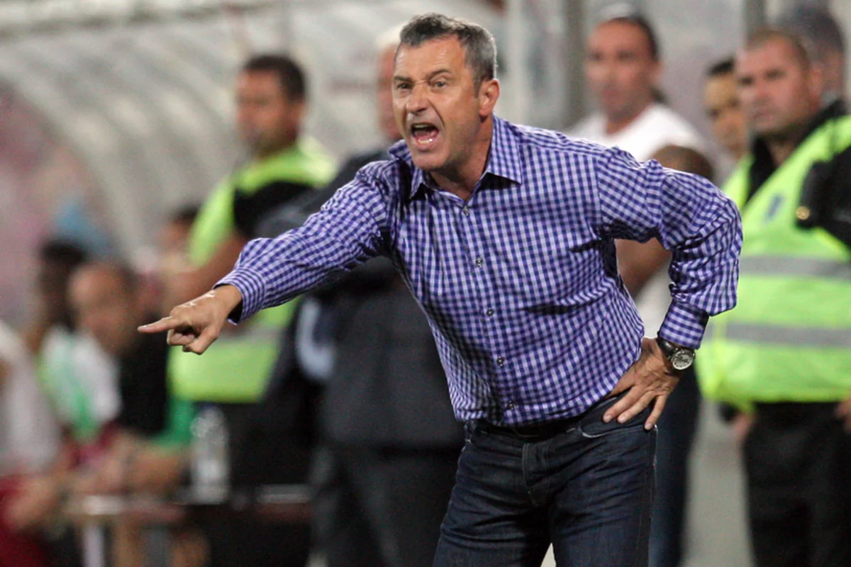 'Khazar-Lankaran' ex-manager was offered job at Belgian and Russian clubs