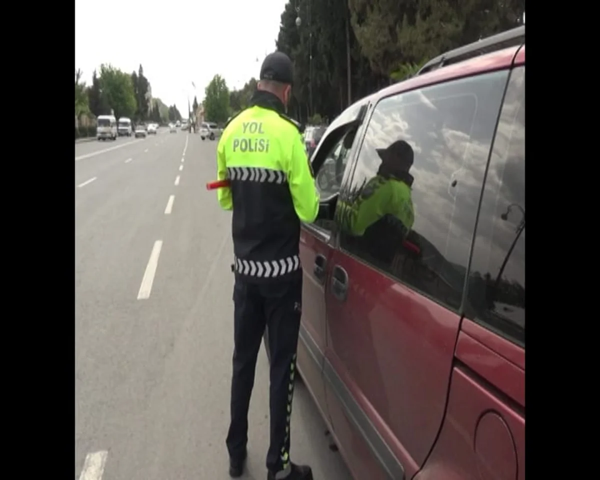 Balakəndə təhlükəsizlik kəmərindən istifadə etməyən sürücülər cərimələndi