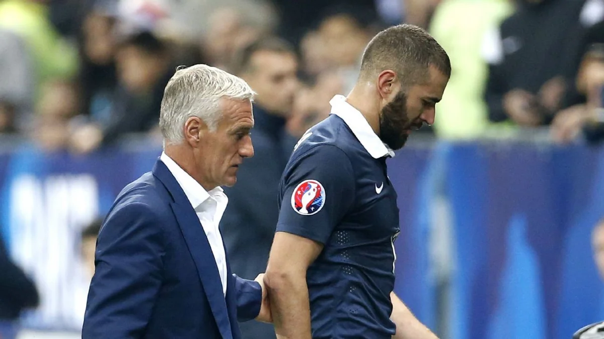 Benzema Fransa millisindəki karyerasını başa vurub