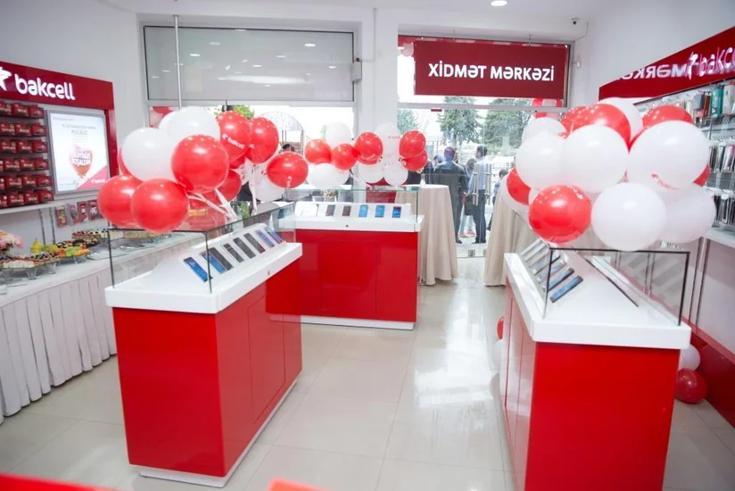 “Bakcell”in Zaqataladakı yeni Satış və Xidmət Mərkəzinə gələn ilk 50 abunəçi hədiyyə qazanıb