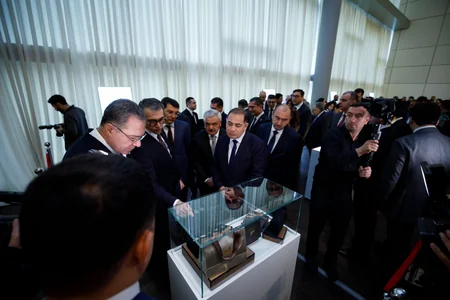 “AzerGold” Heydər Əliyevin 100 illiyinə həsr olunan qızıl sikkə təqdim edib