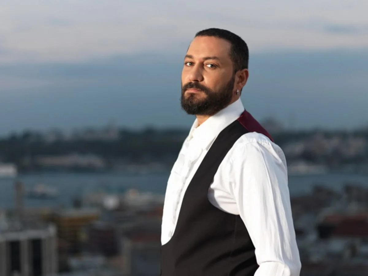 Türkiyəli sənətkarlar Burhan Öcal və Hüsnü Şenlendirici Bakıda konsert verəcək