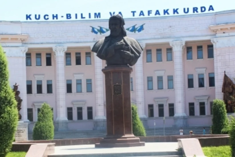 Daşkənddə dahi Azərbaycan şairi Nizami Gəncəvinin büstü restavrasiya olunub