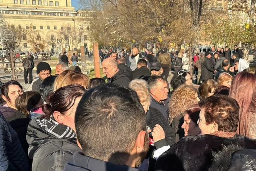 İrəvanda balıqçılar aksiya keçirirlər