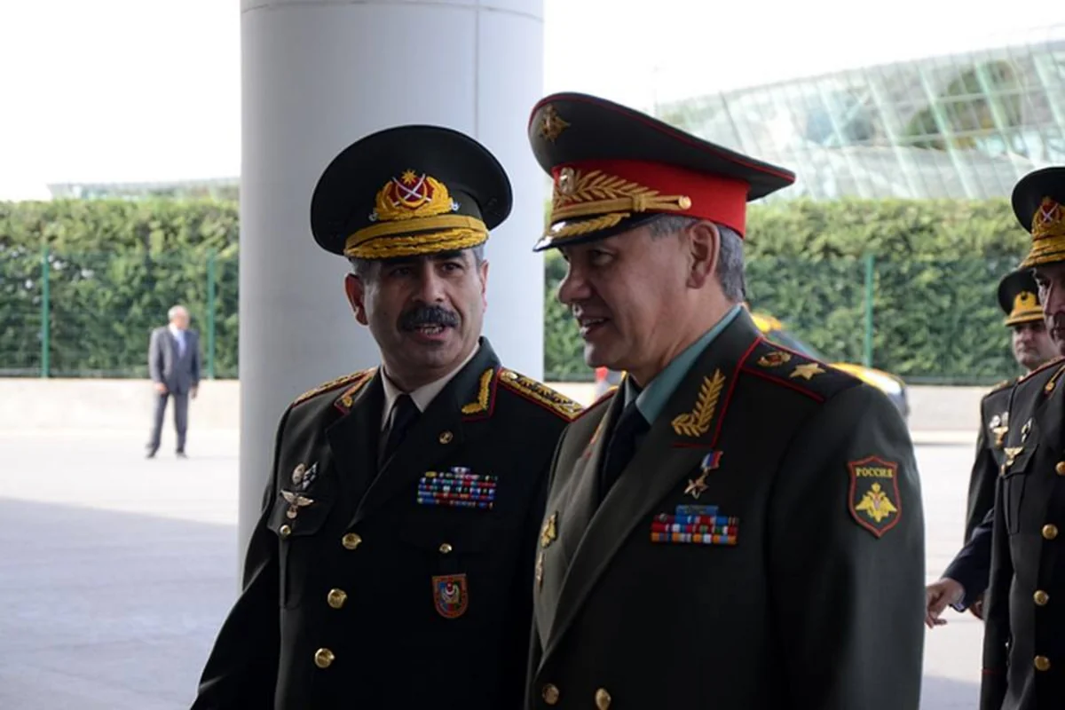 Azerbaijani, Russian Defense Ministers hold phone conversation