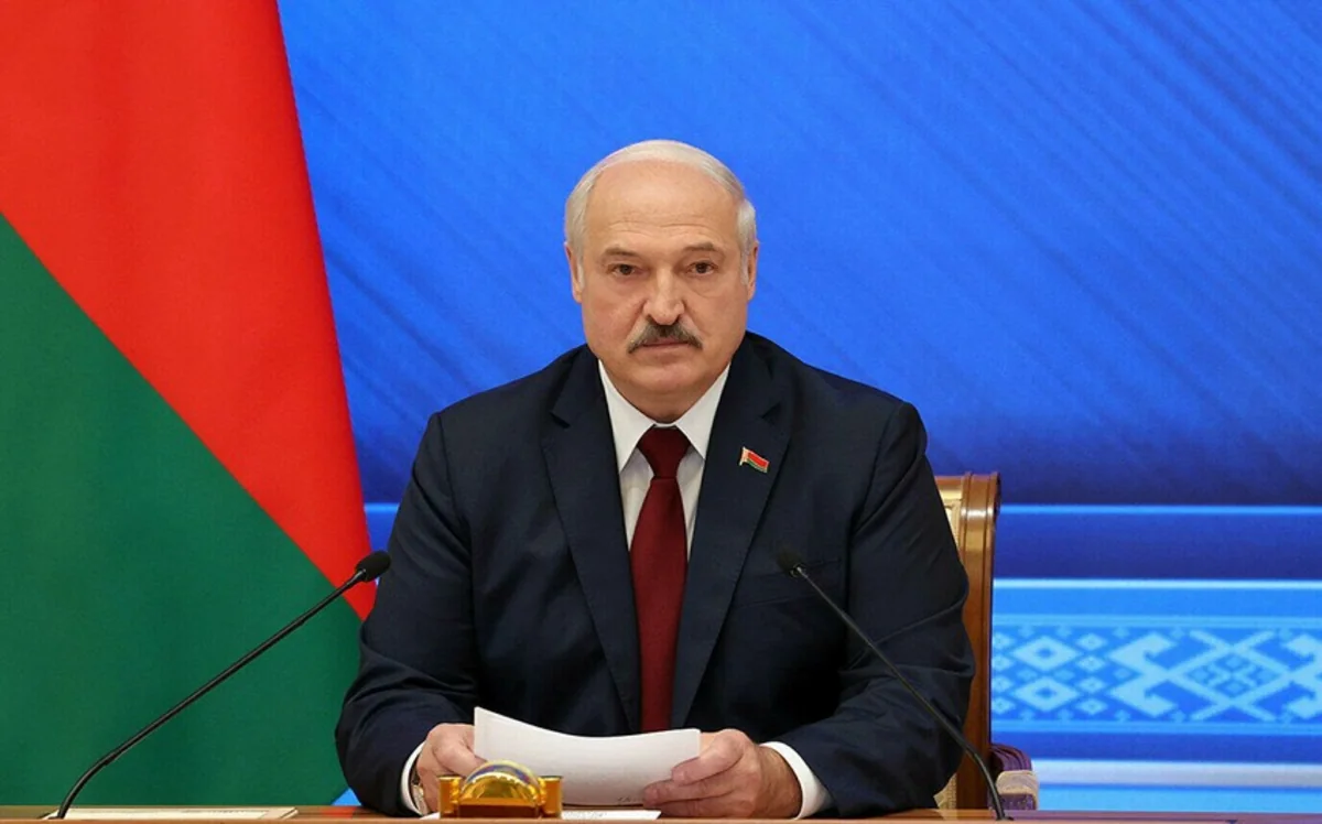 Лукашенко: Беларусь должна быть президентской республикой