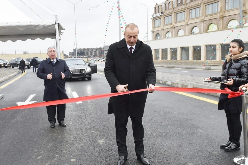 President attends opening of newly-built road connecting Ziya Bunyadov avenue with Balakhani-Binagadi highway