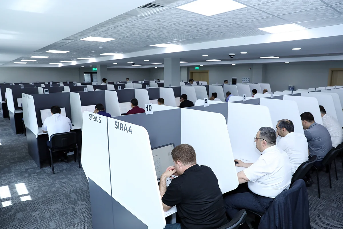 Hakimliyə namizədlər üçün test imtahanının vaxtı məlum olub