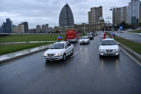 Bakıda Zəfər avtoyürüşü keçirilib