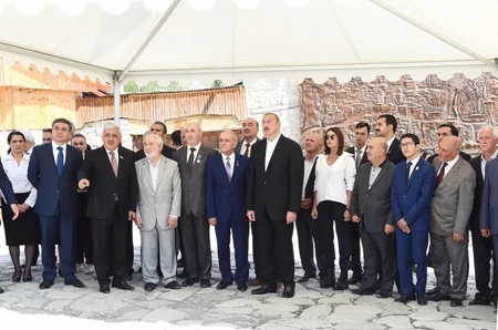 Prezident: Nə qədər çox turist gəlsə, ölkəmizə o qədər də çox pul gələcək