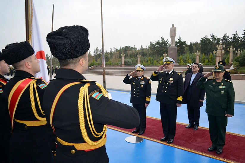 Azerbaijani, Iranian Navy Commanders meet in Baku