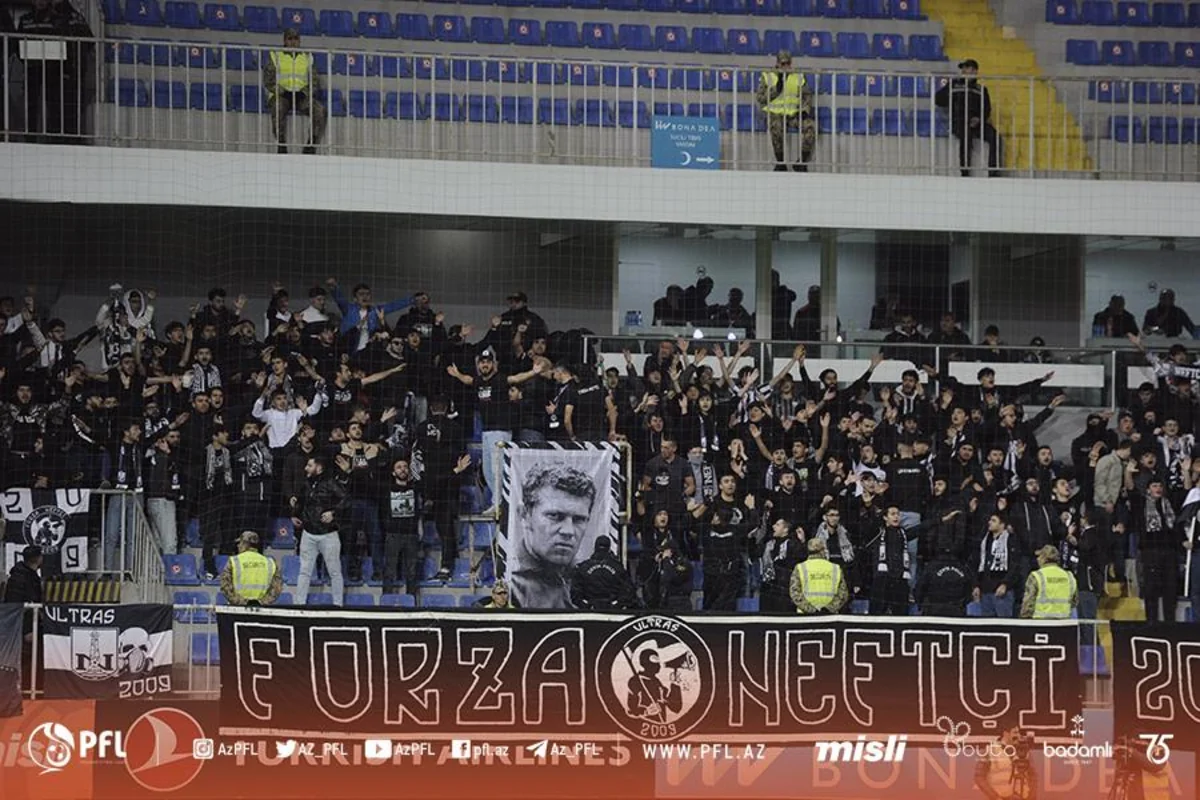 Qarabağ və Neftçi azarkeşlərə görə cərimələnib