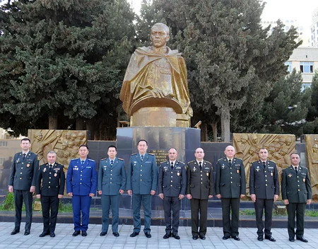 Azərbaycan və Qazaxıstanın hərbi mütəxəssisləri arasında görüşlər keçirilib