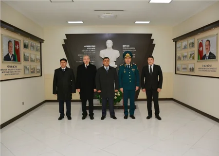 DSX rəisi azad edilən ərazilərdə sərhədlərin müdafiəsi üçün görülən işlər barədə Özbəkistanı məlumatlandırıb