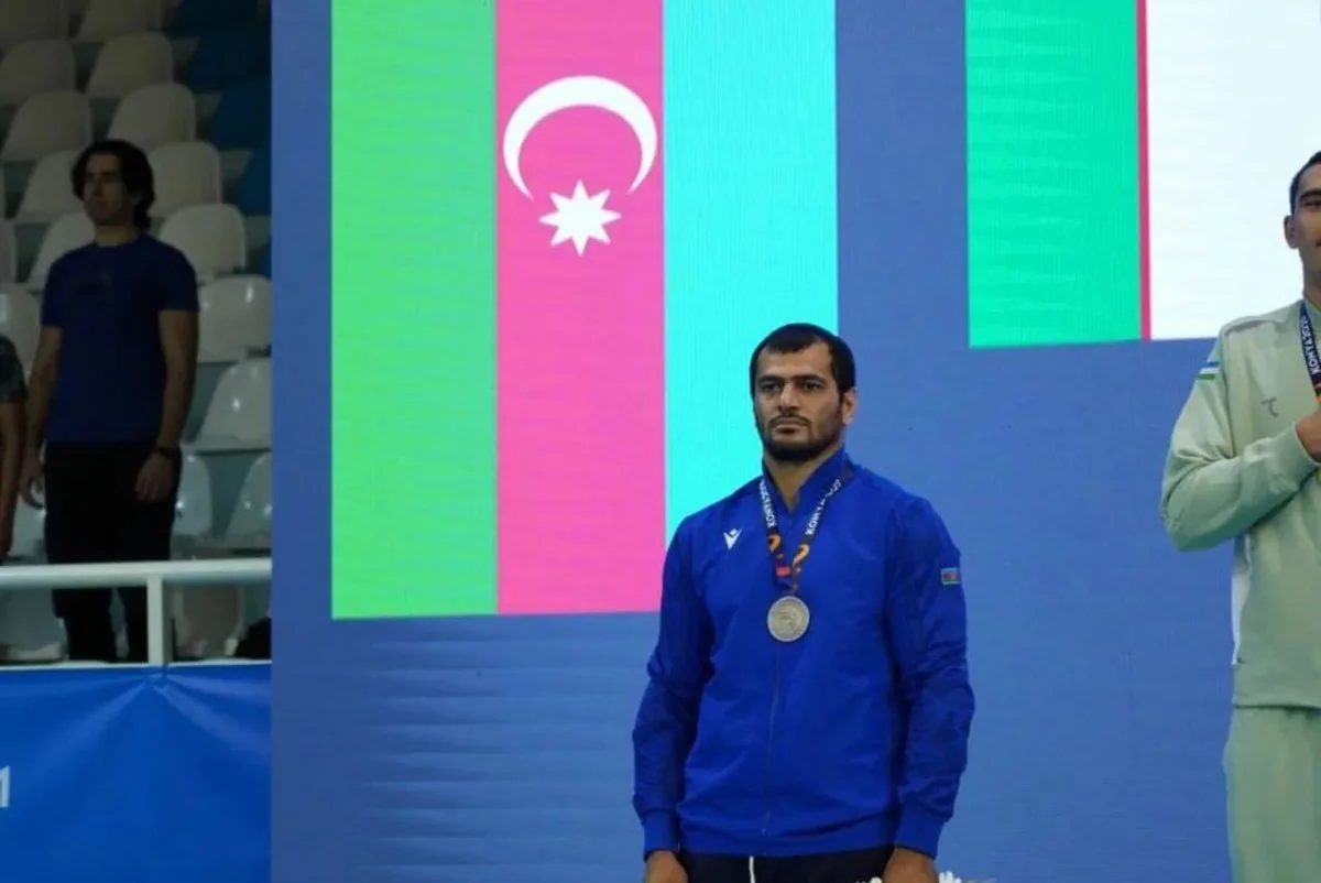 İslamiadanın üçqat mükafatçısı: Uşaqlara görə belə güləşdim