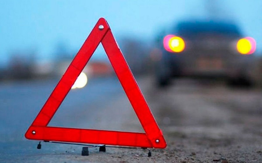 Abşeronda avtomobil yolu keçən piyadanı vuraraq öldürüb