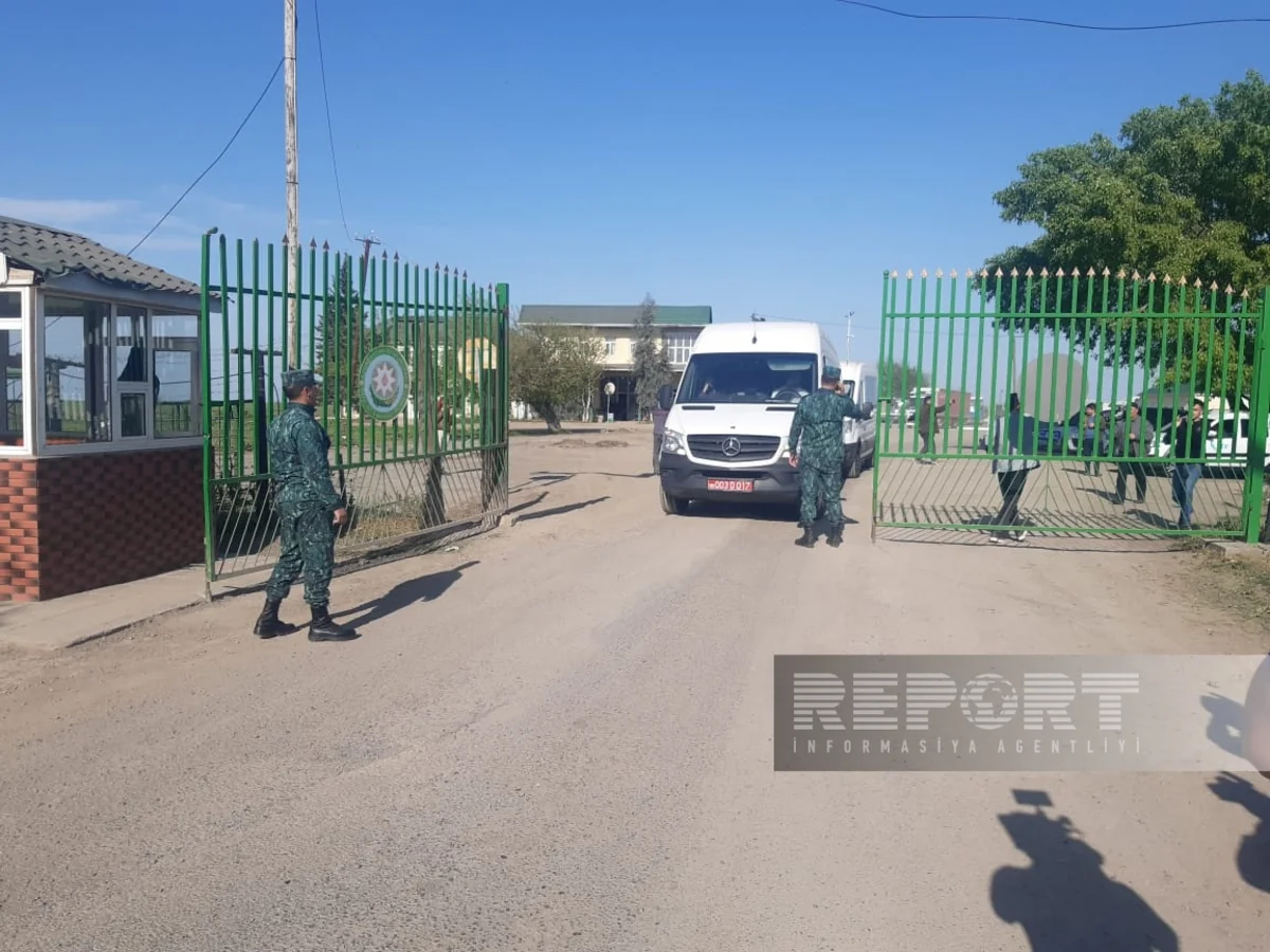 İran səfirliyinin “persona-non-qrata” elan edilən əməkdaşlarının ailə üzvləri Azərbaycanı tərk edib