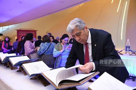 Heydər Əliyev Mərkəzində “Özbəkistanın mədəni irsi dünya külliyyatında” kitabının təqdimatı olub