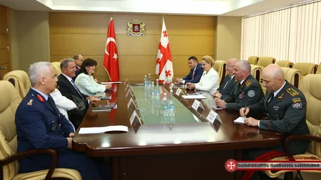 Tbilisidə Gürcüstan-Türkiyə-Azərbaycan üçtərəfli hərbi əməkdaşlığın genişləndirilməsi məsələsi müzakirə olunub