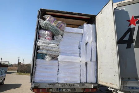 Daha bir neçə rayon Türkiyəyə humanitar yardım göndərib