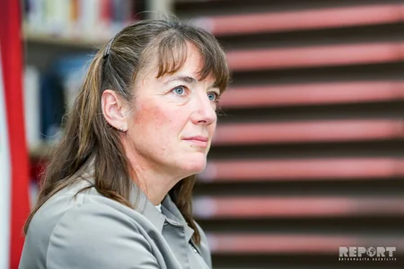 NASA astronavtı xanım Haydi Payper Bakıdadır